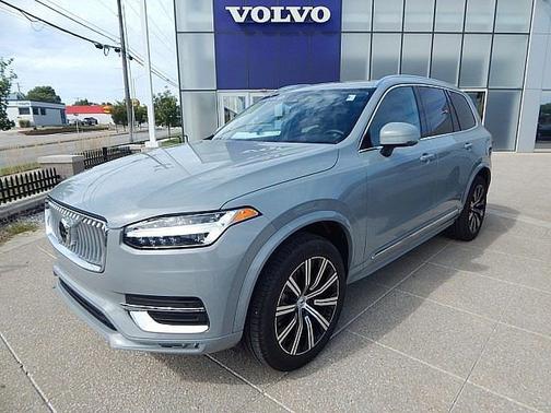 2025 Volvo XC90 Core