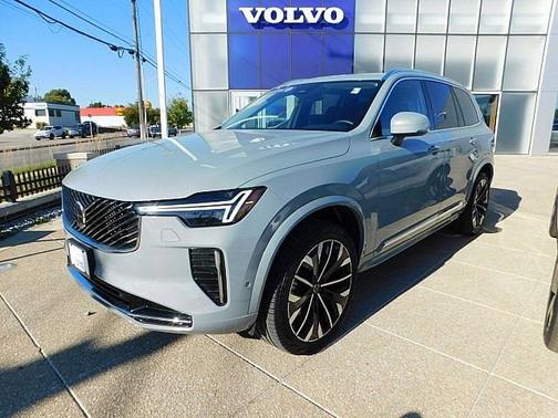 2025 Volvo XC90 Plus