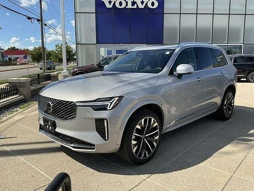 Silver Dawn 2025 Volvo XC90 Plus