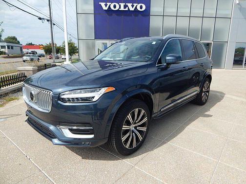 2025 Volvo XC90 Core