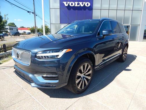 2025 Volvo XC90 Core
