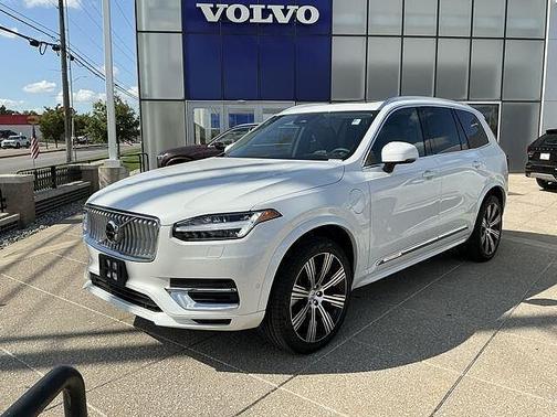 Crystal White 2024 Volvo XC90 Ultimate