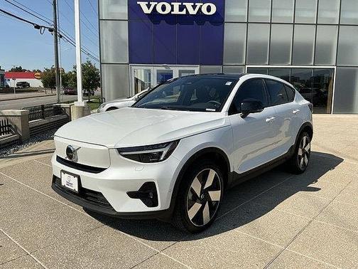 Crystal White 2023 Volvo C40 Recharge Pure Electric Ultimate