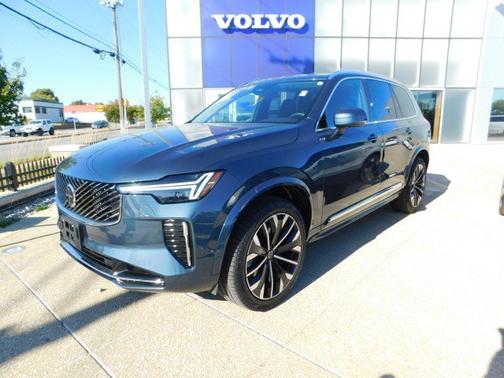 2025 Volvo XC90 Plus