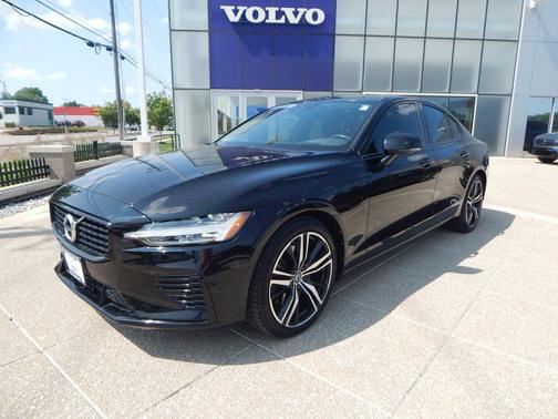 2021 Volvo S60 R-Design Expression