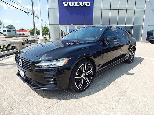 2021 Volvo S60 R-Design Expression