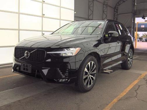 2025 Volvo XC60 Plus