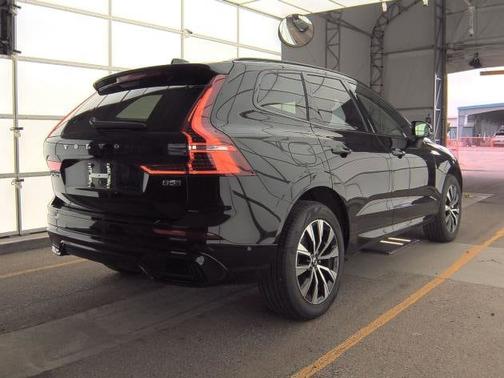 2025 Volvo XC60 Plus