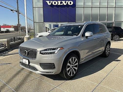 Silver Dawn 2023 Volvo XC90 Core