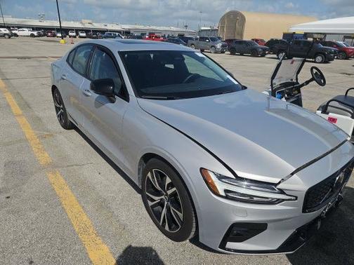 2025 Volvo S60 Core