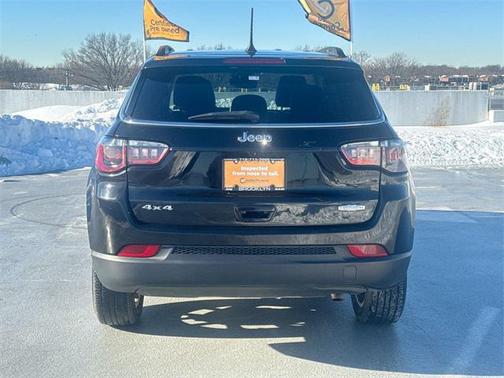 2022 Jeep Compass Latitude Lux 4x4