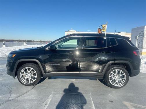 2022 Jeep Compass Latitude Lux 4x4