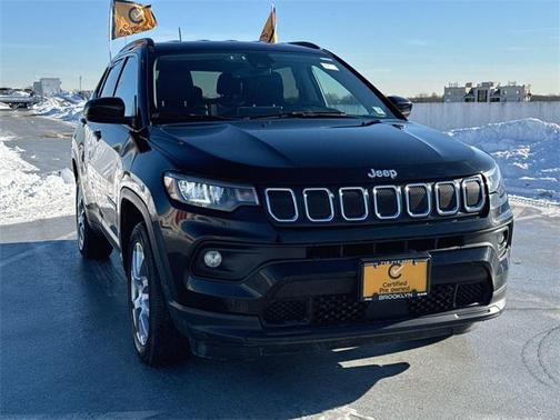 2022 Jeep Compass Latitude Lux