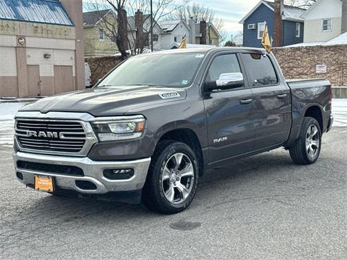 2023 RAM 1500 Laramie Crew Cab 4x4 57' Box