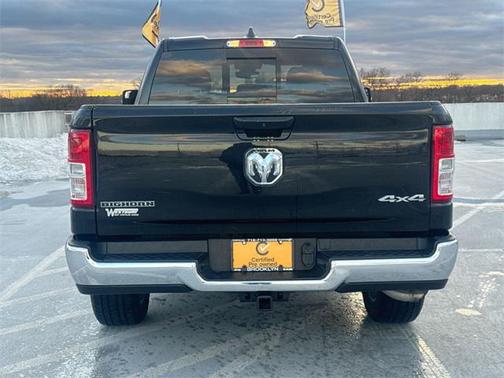 2022 RAM 1500 Big Horn Quad Cab 4x4 64' Box