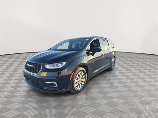 2025 Chrysler Pacifica Hybrid Select