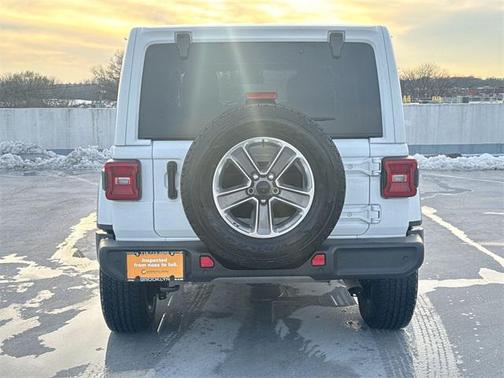 2022 Jeep Wrangler Unlimited Sahara