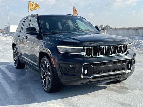 2022 Jeep Grand Cherokee Overland