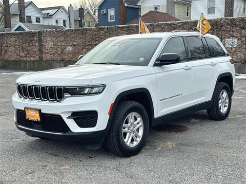 2023 Jeep Grand Cherokee Laredo