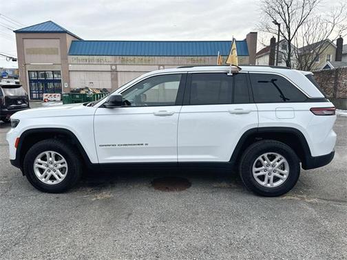 2023 Jeep Grand Cherokee Laredo