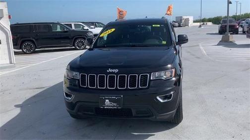 Photo 3 of 24 of 2018 Jeep Grand Cherokee Laredo