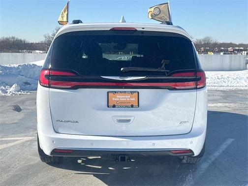 2022 Chrysler Pacifica L