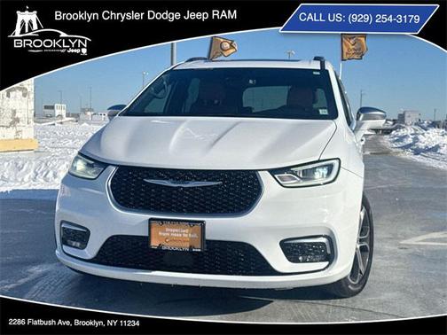 2022 Chrysler Pacifica L