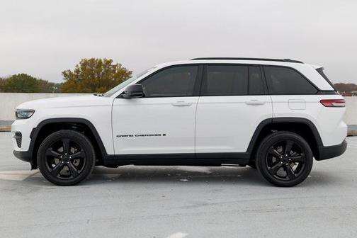 2023 Jeep Grand Cherokee Altitude
