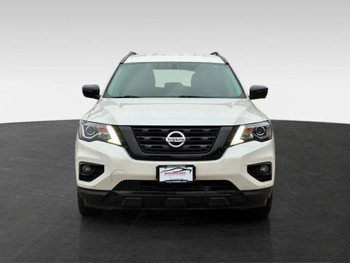 2018 Nissan Pathfinder SL