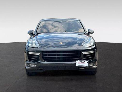 2016 Porsche Cayenne GTS