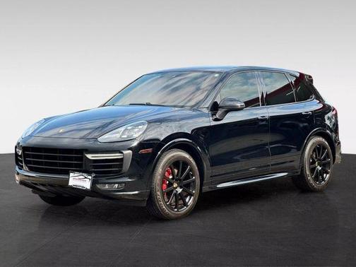 2016 Porsche Cayenne GTS
