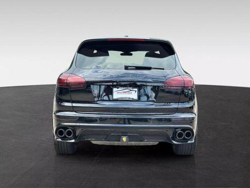 2016 Porsche Cayenne GTS