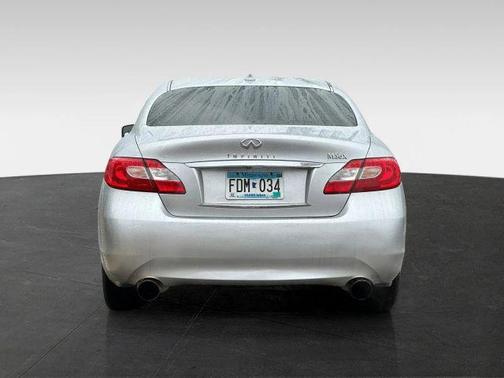 2011 INFINITI M56x Base