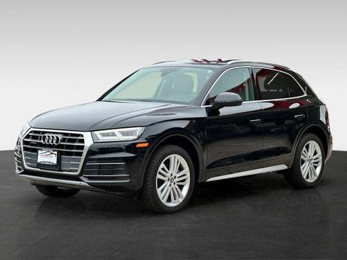 Mythos Black Metallic 2018 Audi Q5 2.0T Tech Premium