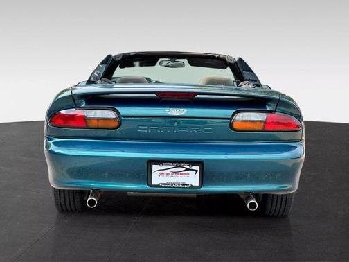 2000 Chevrolet Camaro Base