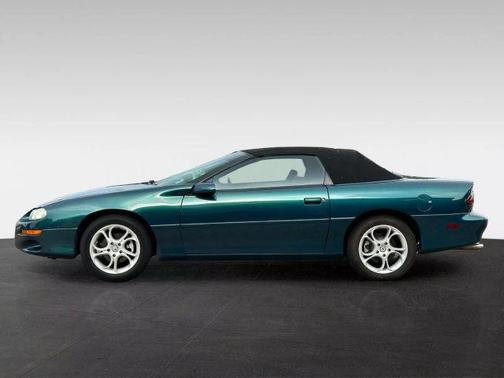 2000 Chevrolet Camaro Base