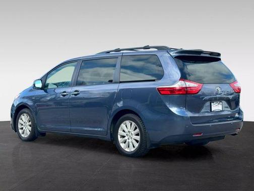 2016 Toyota Sienna XLE Premium
