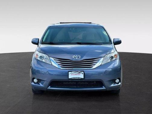 2016 Toyota Sienna XLE Premium
