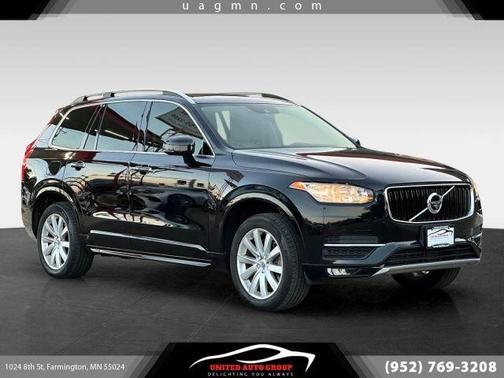 2016 Volvo XC90 T6 Momentum