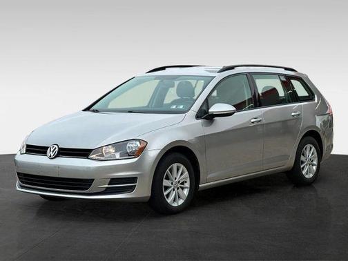 Tungsten Silver Metallic 2016 Volkswagen Golf SportWagen TSI S 4-Door