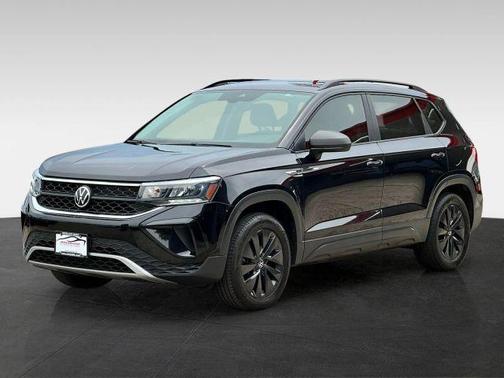 Deep Black Pearl Effect 2022 Volkswagen Taos 1.5T S