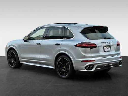 2016 Porsche Cayenne GTS