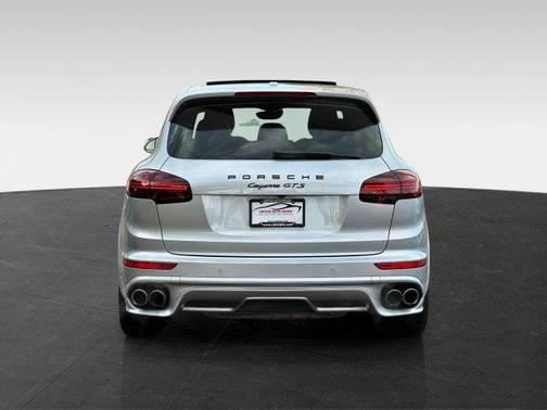 2016 Porsche Cayenne GTS