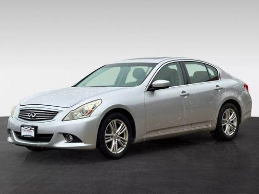 2010 INFINITI G37x Base