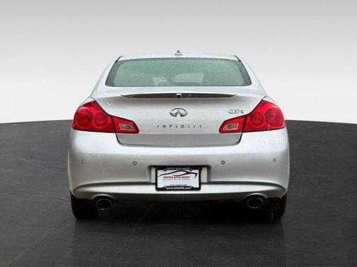2010 INFINITI G37x Base