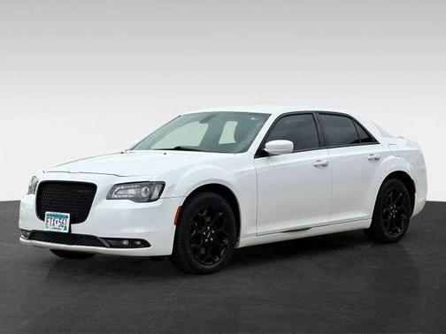 2016 Chrysler 300 S