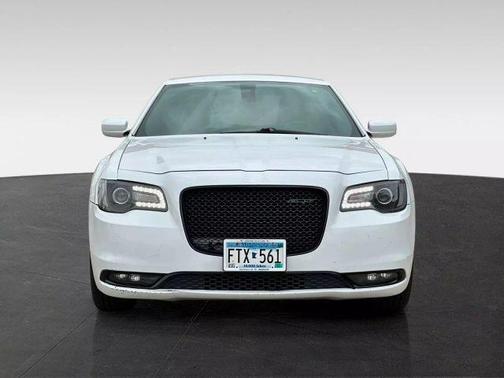 2016 Chrysler 300 S