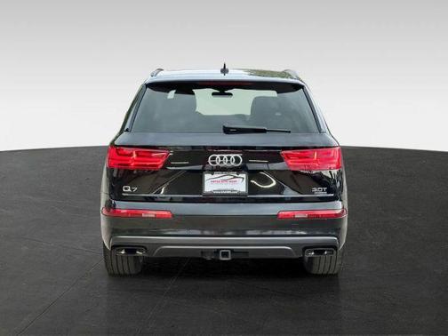 Night Black 2018 Audi Q7 3.0T Prestige