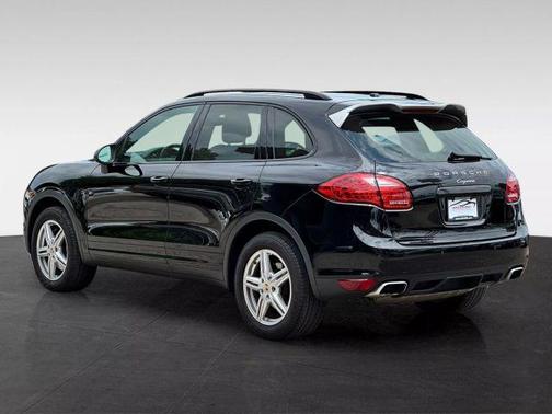 2014 Porsche Cayenne Platinum Edition