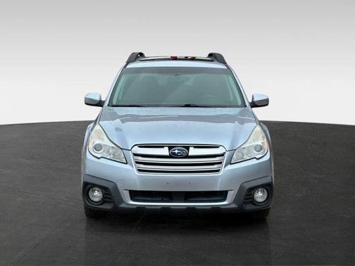 Ice Silver Metallic 2013 Subaru Outback 2.5i Premium